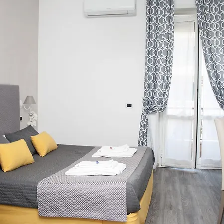 Exa - Just Nocleg ze śniadaniem 3*