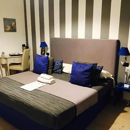 Nocleg ze śniadaniem Exa - Just 3*