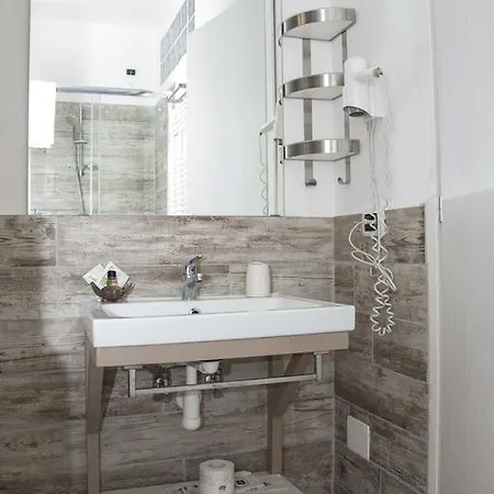 Exa - Just Bed and breakfast 4*